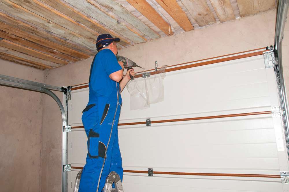 Benefits of Hiring Our Garage Door Repair Services