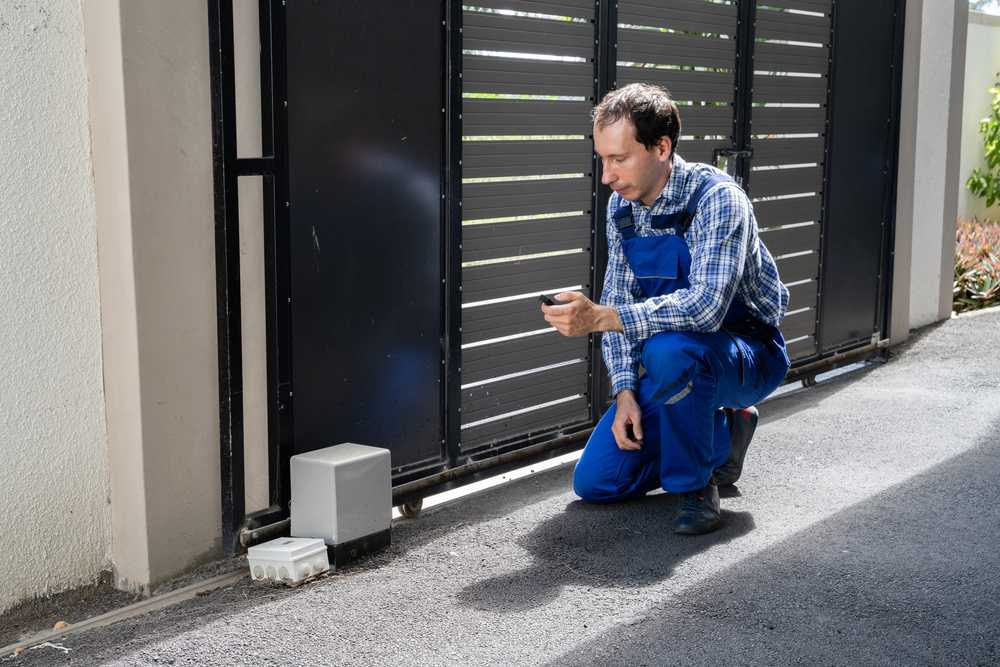 Avoiding the Inconvenience - The Value of 24-Hour Garage Door Repair