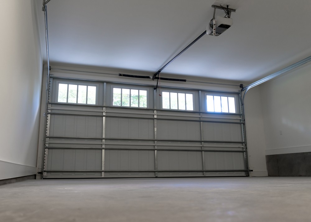 An Insider's Guide to Selecting a Professional Garage Door Service